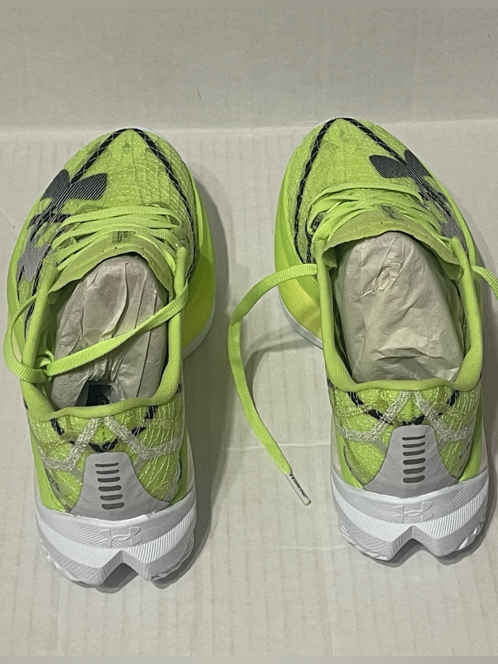 Under Armour Velociti Elite 2 - Unisex M6/W7.5 - Morph Green/Distant Grey - NIB - Picture 4 of 8